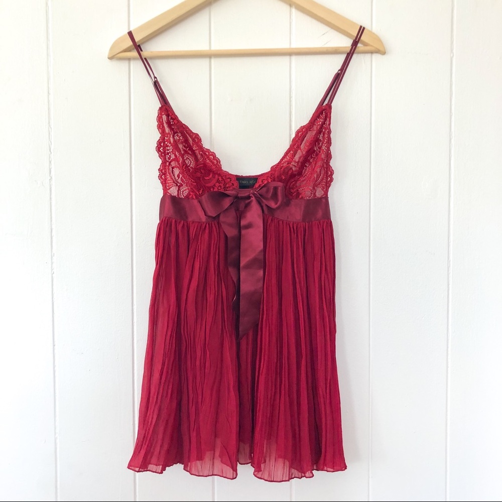 Victoria’s Secret Sheer Pleated Babydoll Teddy